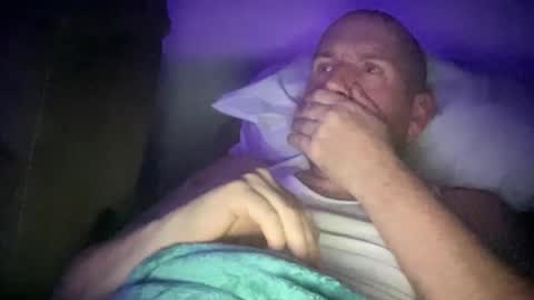 bigcocksuckingslut online show from December 2, 1:14 am