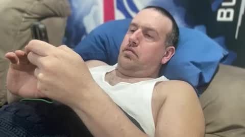 Snapshot of bigcocksuckingslut chatting on March 3, 1:34 am bigcocksuckingslut online show from March 3, 1:34 am