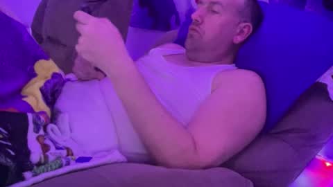 Snapshot of bigcocksuckingslut chatting on March 24, 12:26 am bigcocksuckingslut online show from March 24, 12:26 am