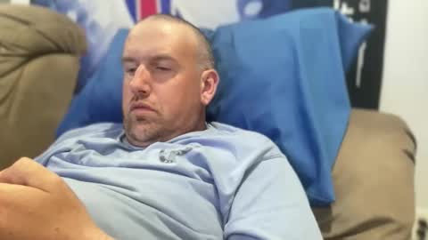 bigcocksuckingslut online show from May 12, 1:03 am