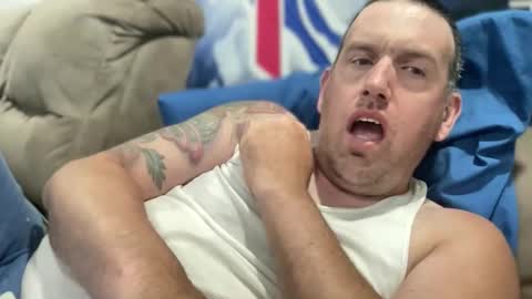 bigcocksuckingslut online show from June 7, 1:21 am