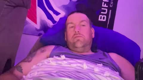 bigcocksuckingslut online show from June 8, 1:28 am