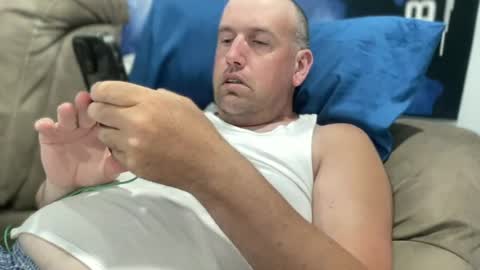 bigcocksuckingslut online show from June 13, 11:13 pm