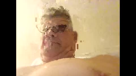 Snapshot of bigdaddydongarlets391292 chatting on October 21, 9:10 am bigdaddydongarlets391292 online show from October 21, 9:10 am