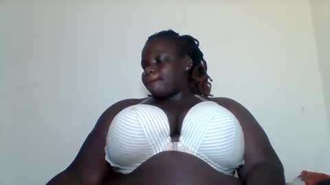 Snapshot of bigdarkass chatting on February 22, 10:52 pm VIOLET online show from February 22, 10:52 pm