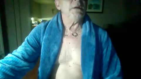 bigdeer58191747802843 online show from March 9, 7:45 am