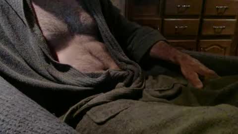 Snapshot of bigdickdaddy567130413 chatting on November 15, 10:23 am bigdickdaddy567130413 online show from November 15, 10:23 am