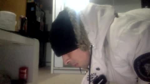 Snapshot of bigdickdangles472924 chatting on February 26, 11:37 pm bigdickdangles472924 online show from February 26, 11:37 pm