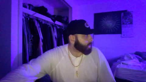 Snapshot of bigdicklebanesemikel chatting on December 19, 1:07 pm bigdicklebanesemikel online show from December 19, 1:07 pm