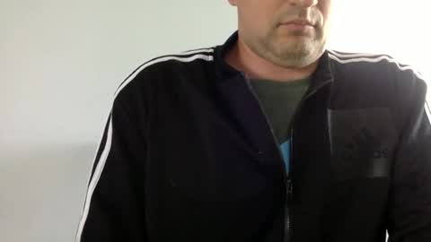 Snapshot of bigdickshowoff9877 chatting on June 12, 6:18 pm Bigdickshowoff9877 online show from June 12, 6:18 pm
