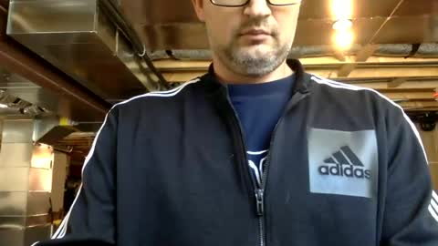Snapshot of bigdickshowoff9877 chatting on June 16, 7:05 pm Bigdickshowoff9877 online show from June 16, 7:05 pm