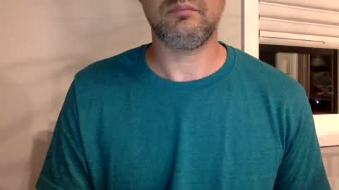 Snapshot of bigdickshowoff9877 chatting on July 8, 6:18 am Bigdickshowoff9877 online show from July 8, 6:18 am