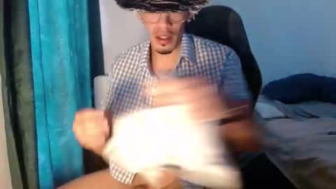 BigDragonBoy online show from April 18, 8:09 pm