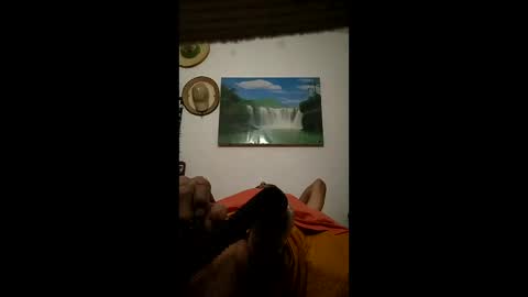 Snapshot of bigfalo58 chatting on December 17, 6:47 pm bigfalo58 online show from December 17, 6:47 pm