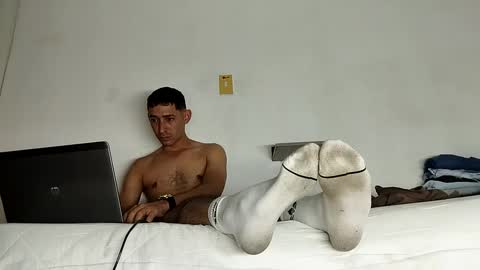 Bigfeetmaster32 online show from October 1, 11:22 pm