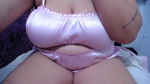  Sunny   online show from June 11, 3:04 am