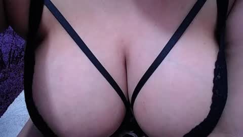  Sunny   online show from June 23, 1:25 am