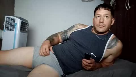 Snapshot of biggeboyy chatting on February 7, 1:53 am biggeboyy online show from February 7, 1:53 am