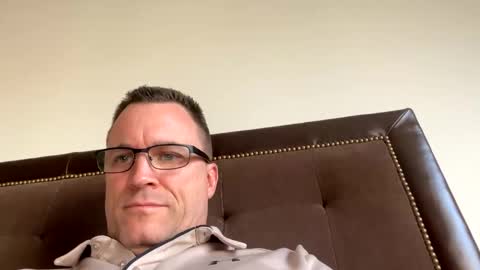 bigger22332233 online show from February 6, 8:45 pm