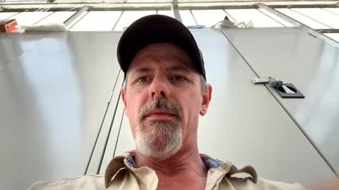 Snapshot of biggymemo69 chatting on December 1, 5:29 pm biggymemo69 online show from December 1, 5:29 pm