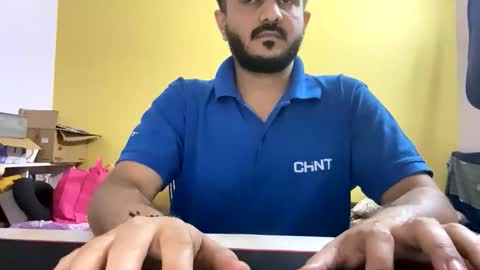 bighandsomesatisfy online show from March 8, 2:54 pm