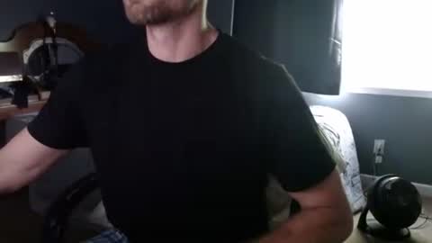 Snapshot of bigjohn6468 chatting on April 15, 10:43 pm Big johns online show from April 15, 10:43 pm