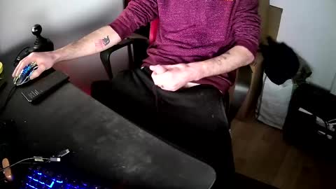 Snapshot of biglummel15 chatting on January 17, 10:01 pm biglummel15 online show from January 17, 10:01 pm