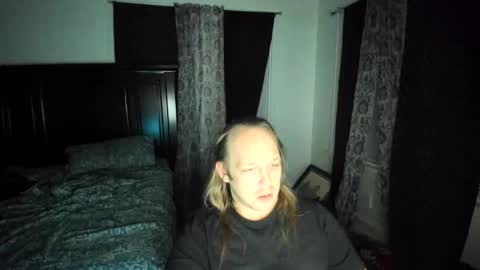 Snapshot of bigmike20129020 chatting on February 22, 11:31 am bigmike20129020 online show from February 22, 11:31 am