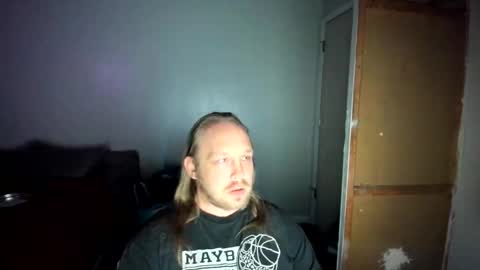 Snapshot of bigmike20129020 chatting on May 9, 9:36 am bigmike20129020 online show from May 9, 9:36 am