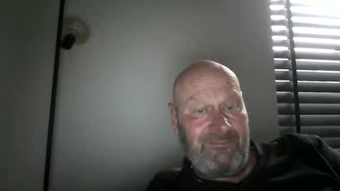 Snapshot of bigmike3339 chatting on March 26, 10:43 am bigmike3339 online show from March 26, 10:43 am
