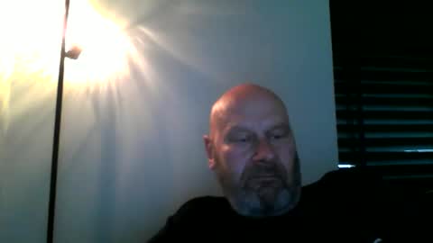 Snapshot of bigmike3339 chatting on May 28, 7:49 am bigmike3339 online show from May 28, 7:49 am
