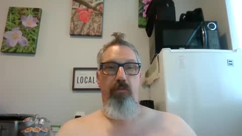 Bignhard696 online show from October 1, 4:46 pm