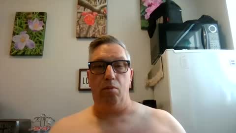 bignhard_69_ online show from June 12, 5:12 pm