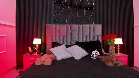 Snapshot of bigsexxyass chatting on April 30, 8:42 am Zayra online show from April 30, 8:42 am