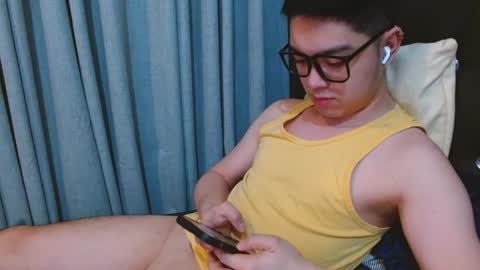 Snapshot of bigshowforyouxx chatting on December 3, 8:12 am Jay online show from December 3, 8:12 am