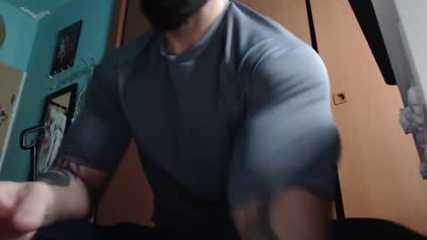 Snapshot of bigstallone chatting on January 16, 12:03 am BigStallion online show from January 16, 12:03 am