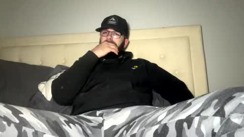 Snapshot of bigstrokes76 chatting on March 28, 5:07 am bigstrokes76 online show from March 28, 5:07 am