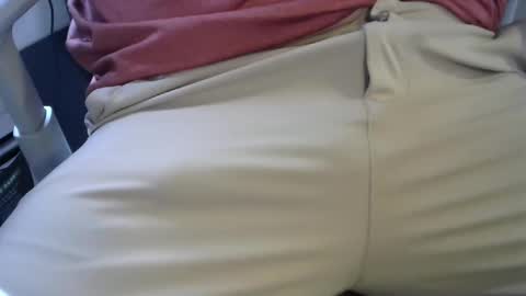 Snapshot of bigsword4her chatting on February 10, 2:37 pm bigsword4her online show from February 10, 2:37 pm