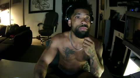 bigtawkz online show from August 8, 1:52 am