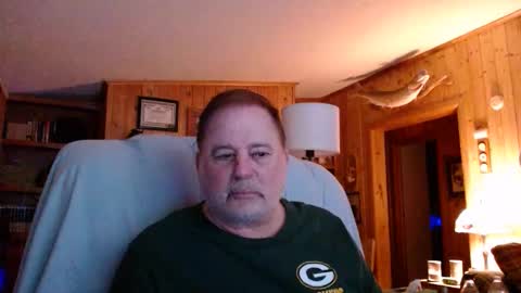 Snapshot of bigthicksatisfying2 chatting on December 5, 2:31 am bigthicksatisfying2 online show from December 5, 2:31 am