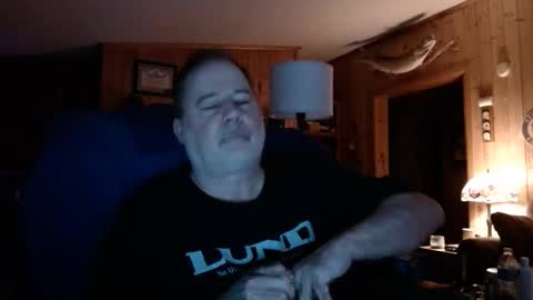 Snapshot of bigthicksatisfying2 chatting on October 23, 3:17 am bigthicksatisfying2 online show from October 23, 3:17 am