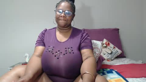Lona online show from July 26, 8:49 pm