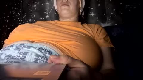 Snapshot of bigtitslala chatting on December 1, 7:52 pm bigtitslala online show from December 1, 7:52 pm