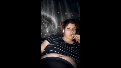 Snapshot of bigtitslala chatting on April 8, 9:04 pm bigtitslala online show from April 8, 9:04 pm