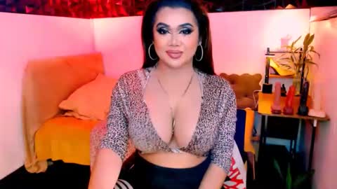 Snapshot of bigtraditionalts chatting on May 12, 11:13 pm katy asianbigcockcumshowsmokeanal online show from May 12, 11:13 pm