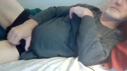 Snapshot of bigwebone chatting on December 5, 4:20 am Bigwebone online show from December 5, 4:20 am