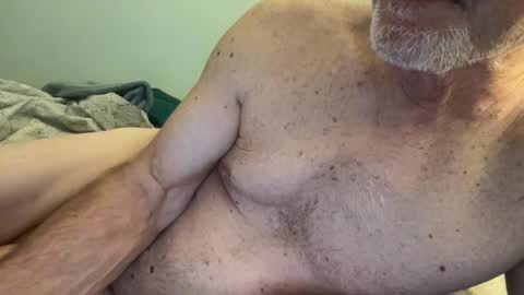 Snapshot of bigwebone chatting on October 13, 3:17 am Bigwebone online show from October 13, 3:17 am