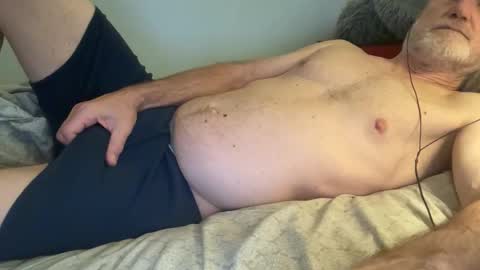 Snapshot of bigwebone chatting on November 3, 5:20 am Bigwebone online show from November 3, 5:20 am