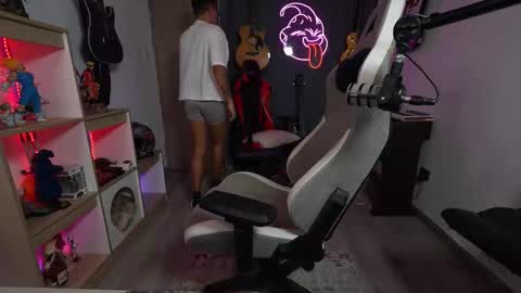 Snapshot of bigxboy96 chatting on October 6, 7:11 pm bigxboy96 online show from October 6, 7:11 pm