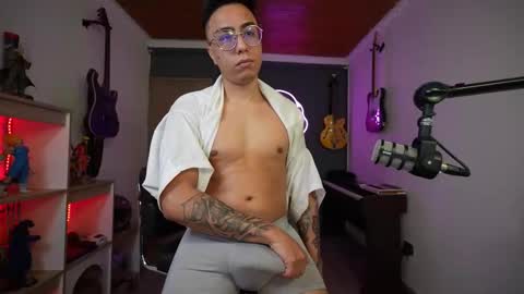 Snapshot of bigxboy96 chatting on November 4, 2:21 am bigxboy96 online show from November 4, 2:21 am